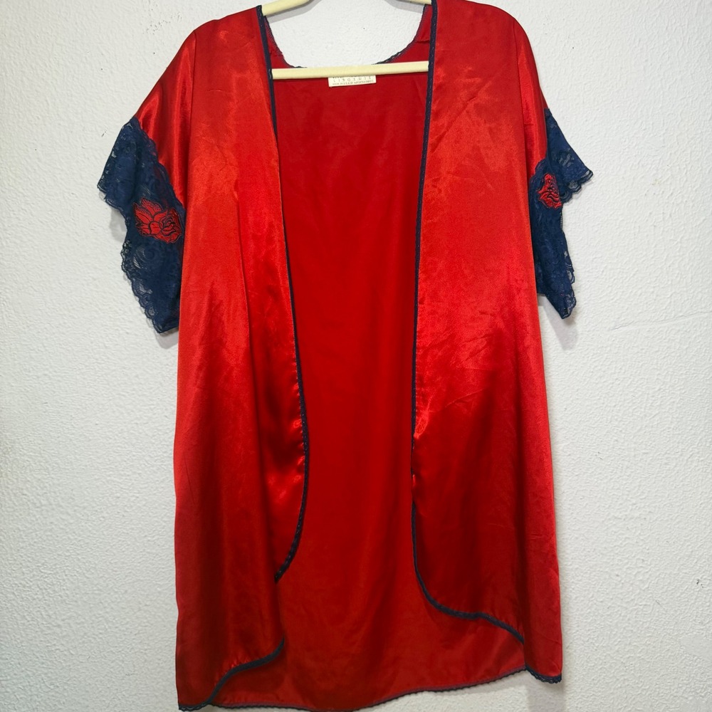 Vintage Val Mode Lingerie Red Satin Kimono Robe Blue Lace Rose Trim OS Romantic